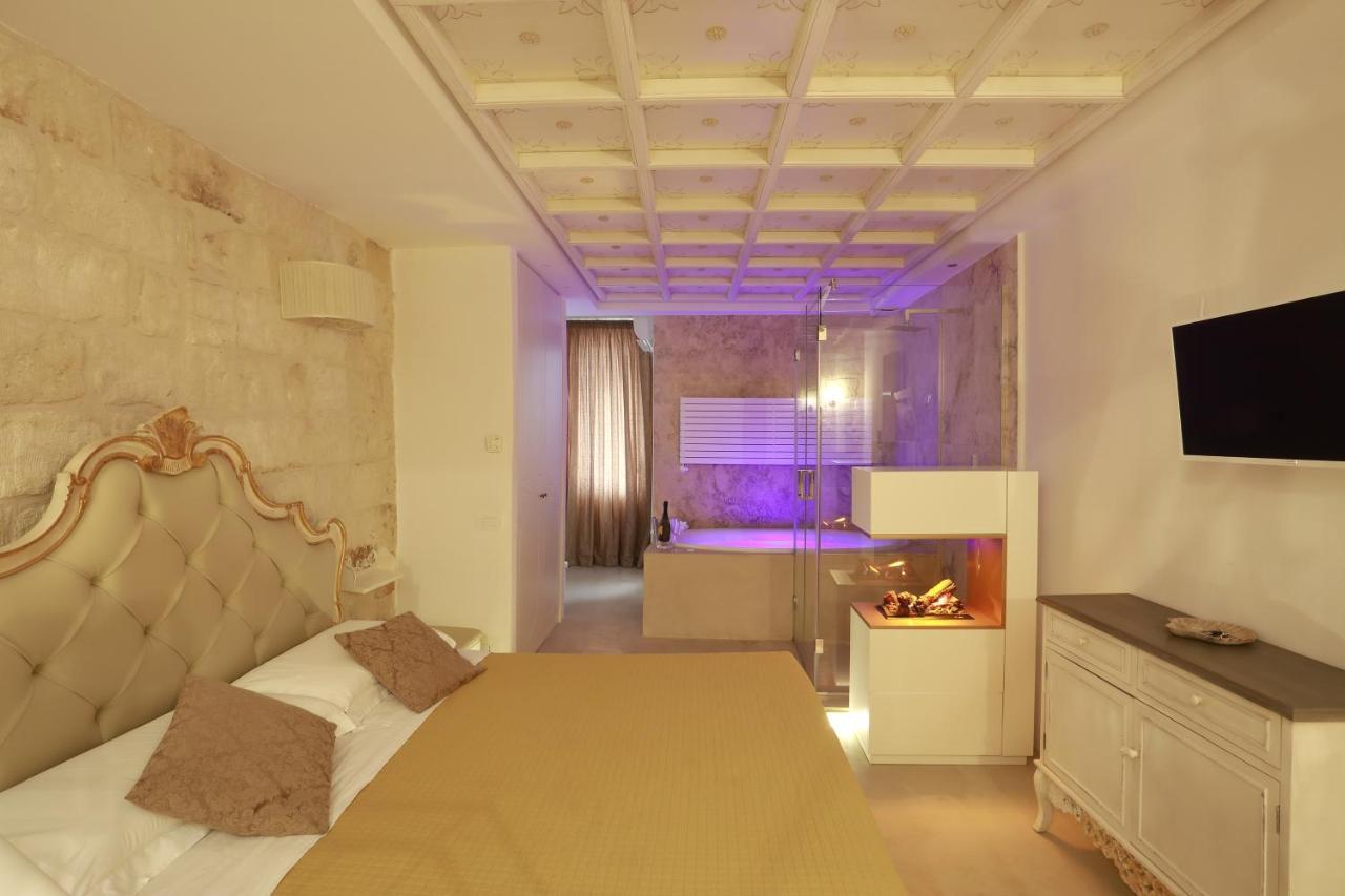 Palazzo Stapane Home Suite 9 - Luxury Living Monopoli Exteriör bild