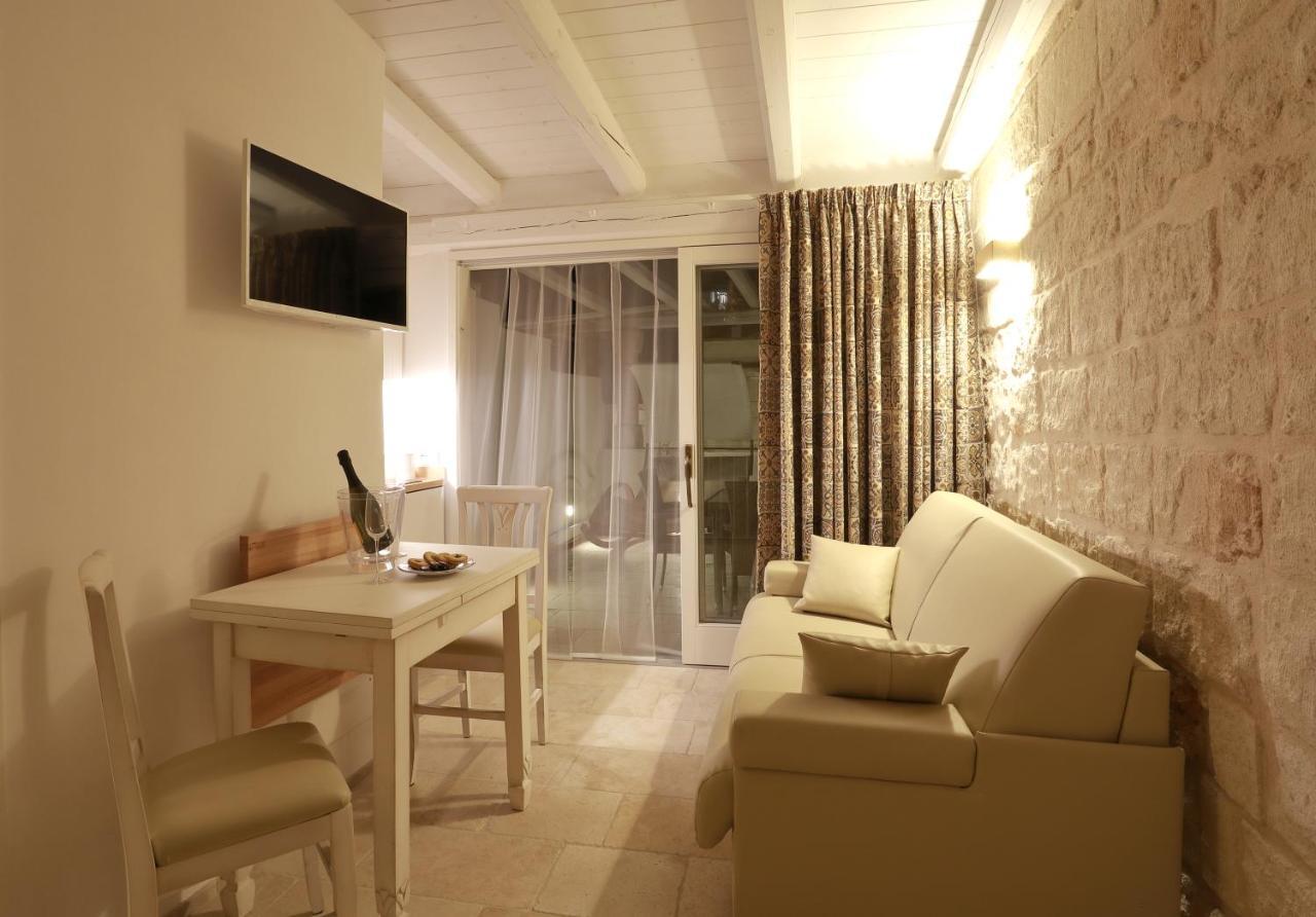 Palazzo Stapane Home Suite 9 - Luxury Living Monopoli Exteriör bild