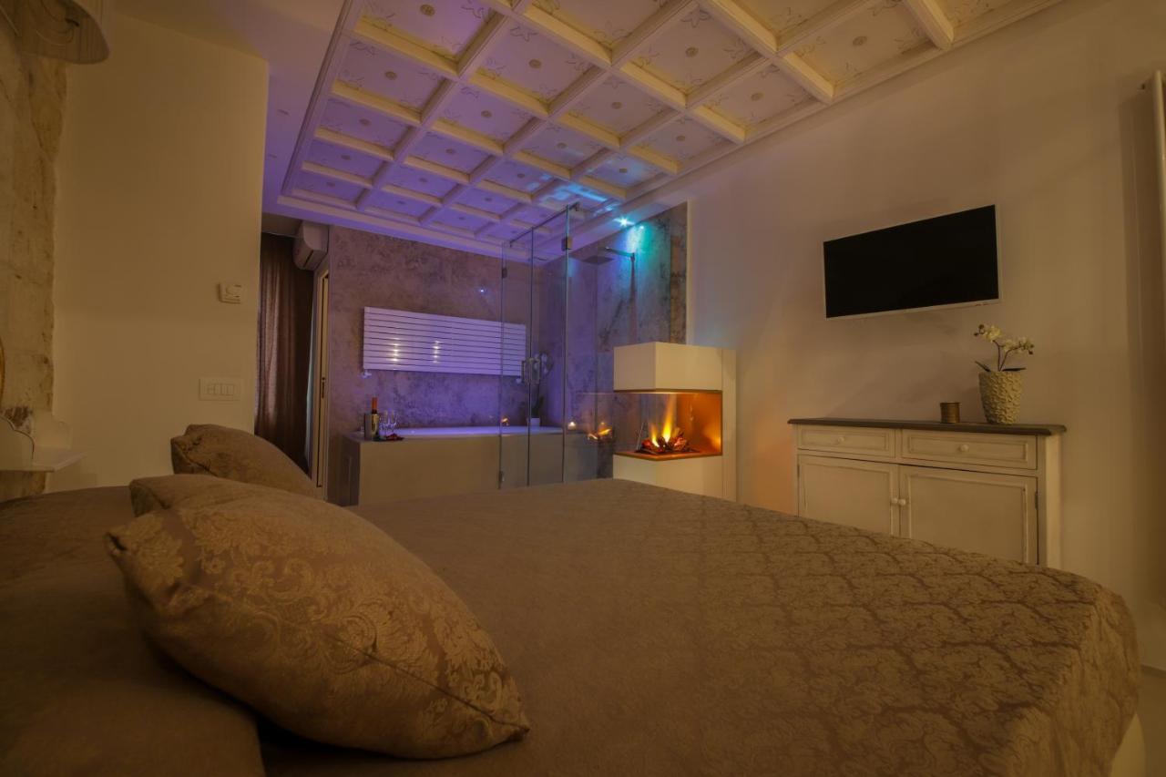 Palazzo Stapane Home Suite 9 - Luxury Living Monopoli Exteriör bild